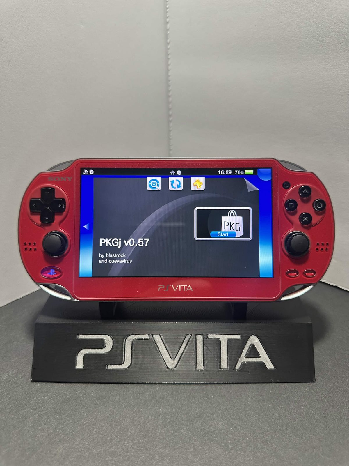 PS Vita-1000 OLED – 128GB SD2VITA • Custom Firmware • Excellent Condition