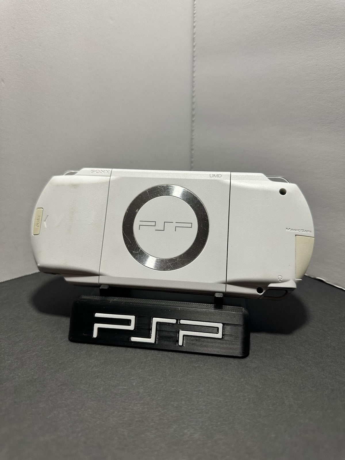 PSP-1000 – IPS Screen Upgrade • 64-128GB • Custom Firmware • Good Condition